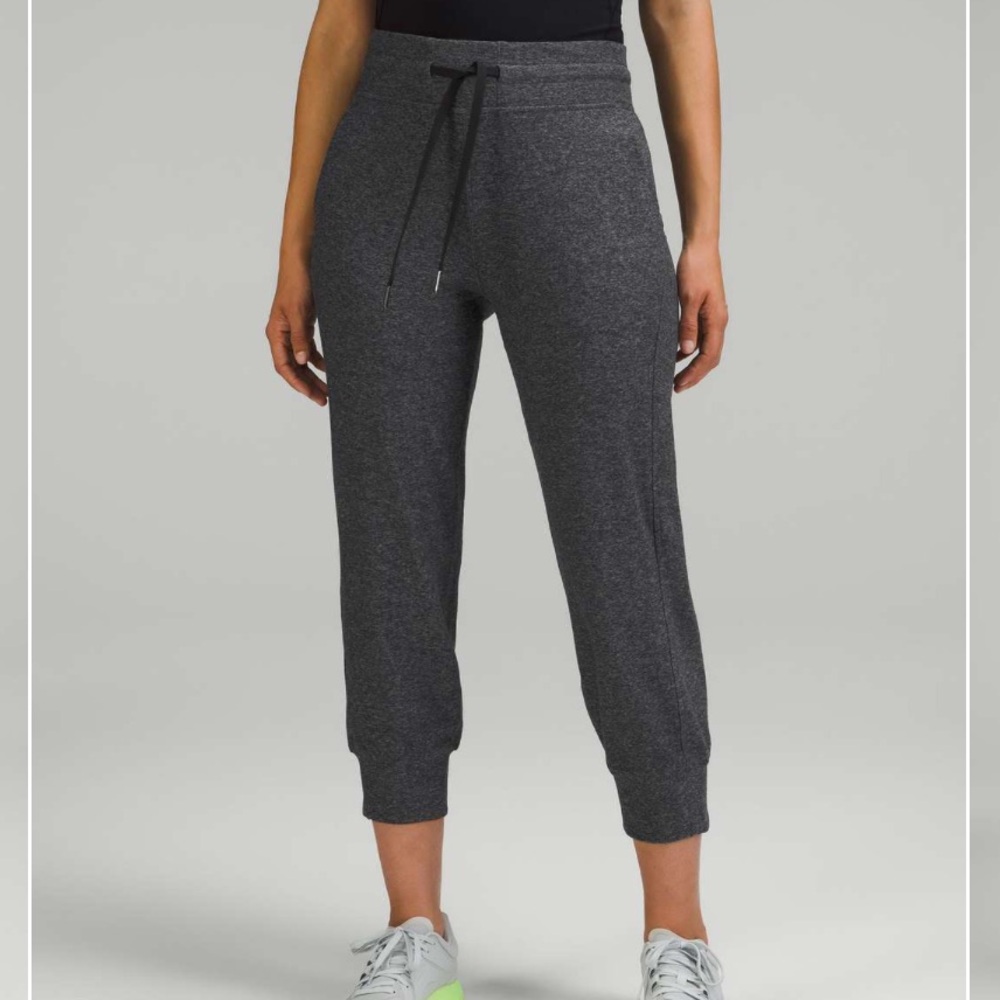Lululemon ready to rulu cropped jogger size 4